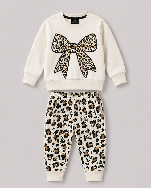 Leopard Bow Charm Fleece Suit (Off-White)